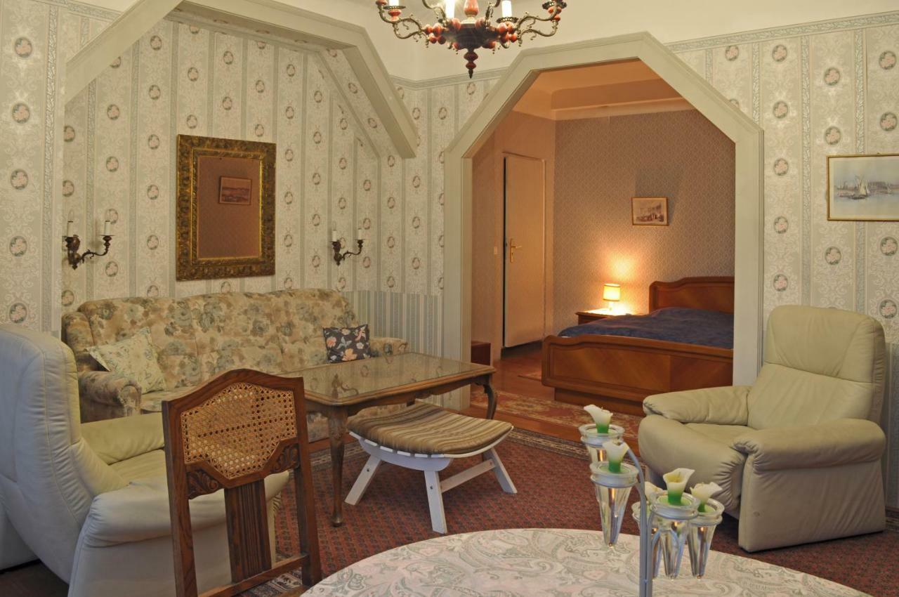 Schloss Helmsdorf Hotel Stolpen Esterno foto